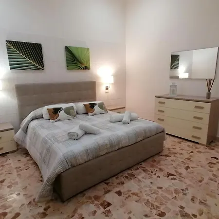 아파트 Gioele House