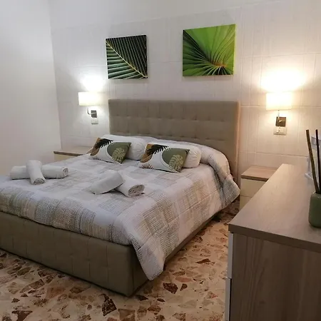 Gioele House Апартаменты Сиракузы